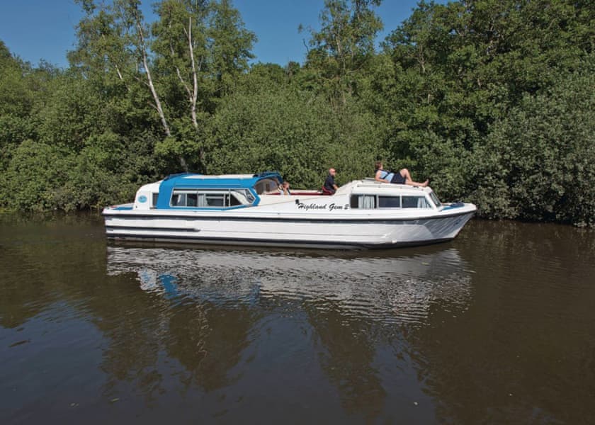 Broadland Norfolk Broads Boat Hire & Boating Holidays